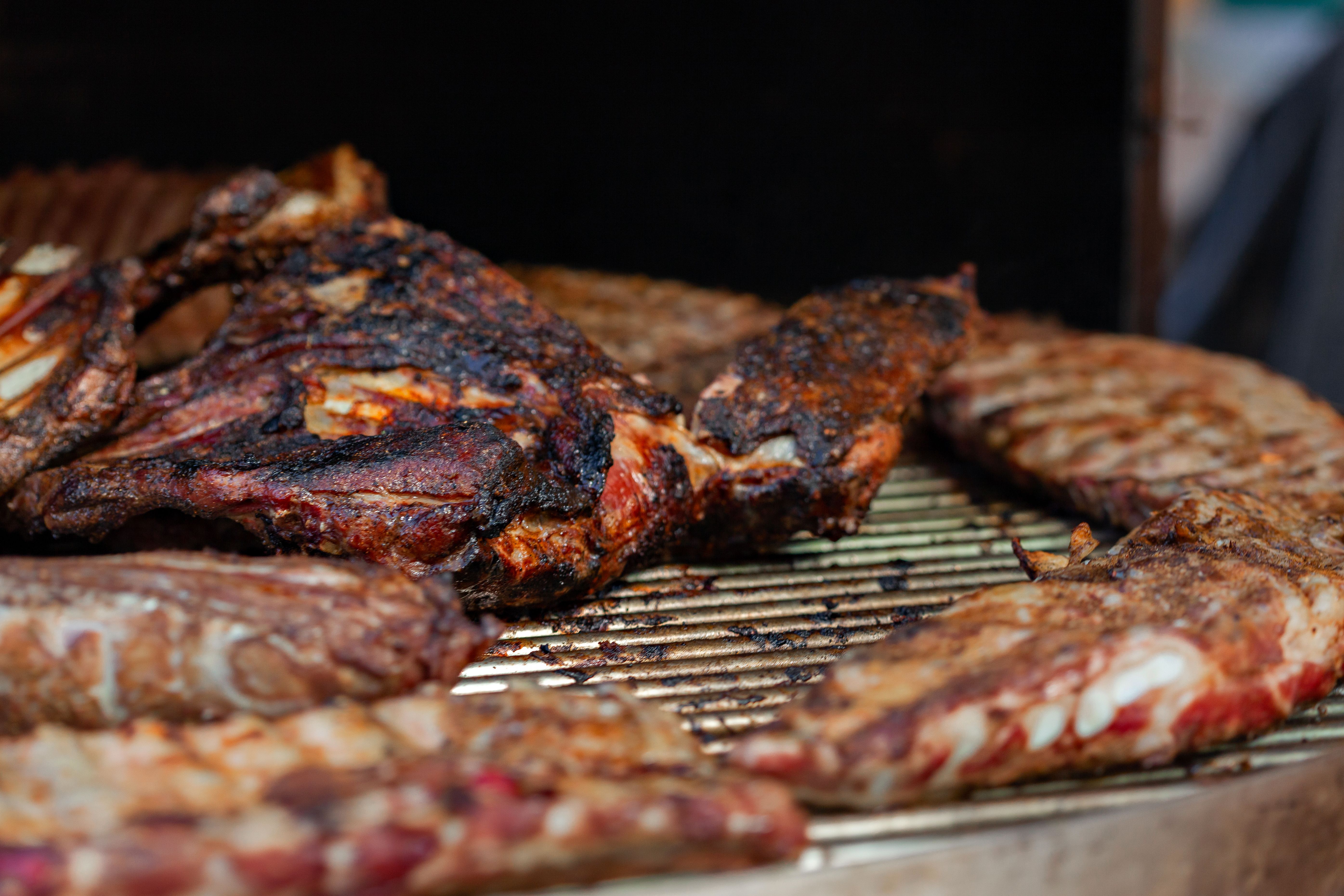 Meat on the pit
