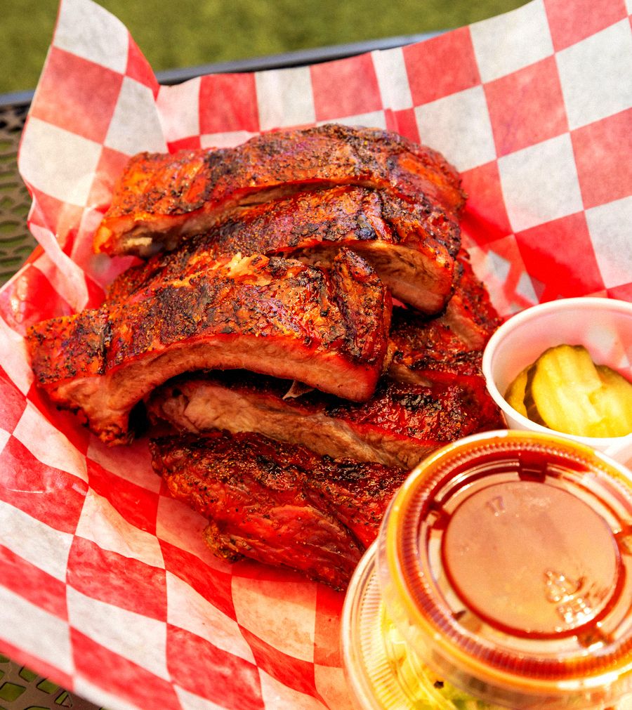 Smoked ribs in a checkered basket